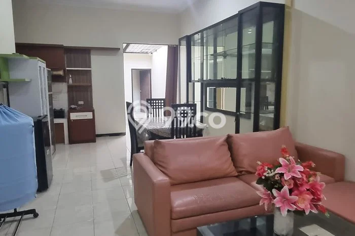 Lokasi terbaik! Rumah siap huni dikontrakkan di Semarang Tengah LB 84m2 Lokasi terbaik! Rumah siap huni dikontrakkan di Semarang Tengah LB 84m2