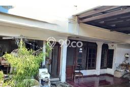 HOT PROPERTY! Rumah Premium di , Luas 240m2m² Bangunan 260m2m² HOT PROPERTY! Rumah Premium di , Luas 240m2m² Bangunan 260m2m²