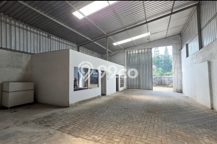 Gudang untuk Disewa di Pusat Semarang Luas Bangunan 264m2 Gudang untuk Disewa di Pusat Semarang Luas Bangunan 264m2