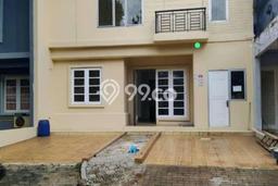 Rumah LT 120m² Semi Furnished di Lokasi Prestisius Kota Wisata, Bogor Rumah LT 120m² Semi Furnished di Lokasi Prestisius Kota Wisata, Bogor
