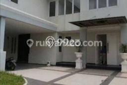 HUNIAN BERKELAS! Rumah Premium Kota Wisata, Bogor, LT 375m² LB 400m² HUNIAN BERKELAS! Rumah Premium Kota Wisata, Bogor, LT 375m² LB 400m²