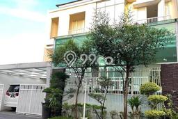 Jual Rumah Mewah Megah Dengan View Cantik di Grand Wisata, Bekasi Jual Rumah Mewah Megah Dengan View Cantik di Grand Wisata, Bekasi