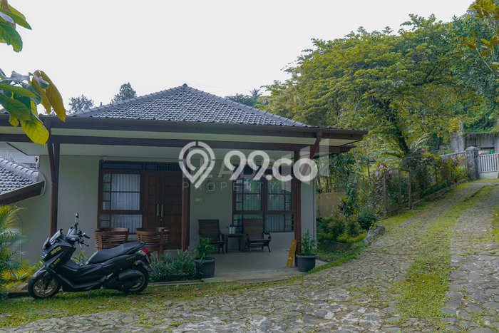 Vila Kawasan Megamendung, Dimensi 1330m2m², Cocok untuk tempat tinggal keluarga Vila Kawasan Megamendung, Dimensi 1330m2m², Cocok untuk tempat tinggal keluarga