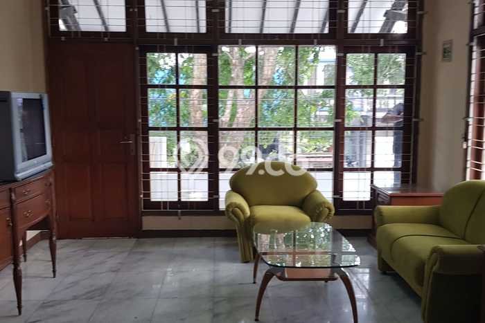 Rumah Elit LB 251m2 Siap Huni Desain Elegan di Bandung Barat, Bandung Rumah Elit LB 251m2 Siap Huni Desain Elegan di Bandung Barat, Bandung