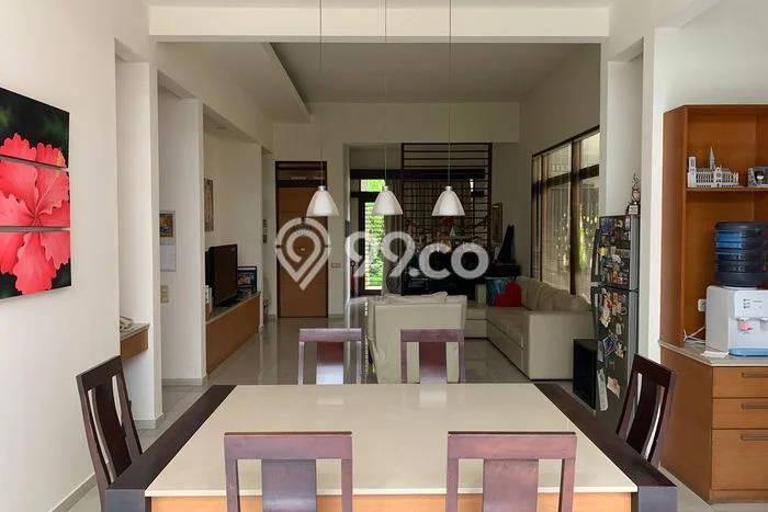 For Sale! Premium House LT 300m2 Desain Modern di Pakuwon Indah For Sale! Premium House LT 300m2 Desain Modern di Pakuwon Indah