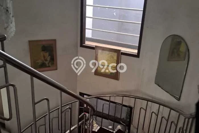 Rumah Luxury Modern Tanpa Renovasi di Darmo Permai Surabaya Rumah Luxury Modern Tanpa Renovasi di Darmo Permai Surabaya