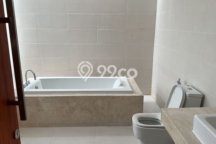 Ready to Use! Luxury House LT 171m2 Desain Elegan di Citraland Ready to Use! Luxury House LT 171m2 Desain Elegan di Citraland