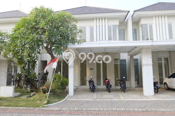 Rumah Asri area Pakuwon, Surabaya, LT 160m2m² LB 256m2m² Rumah Asri area Pakuwon, Surabaya, LT 160m2m² LB 256m2m²