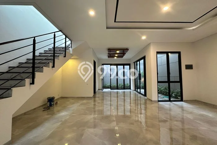 Rumah Elit LB 250m2 Siap Pakai Desain Elegan di Citraland, Surabaya Rumah Elit LB 250m2 Siap Pakai Desain Elegan di Citraland, Surabaya