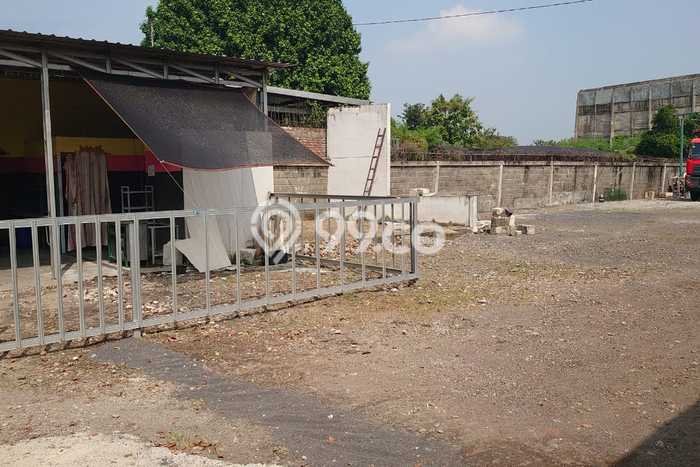 Disewakan Tanah Lokasi Strategis di Gedangan Sidoarjo 1900m2 Disewakan Tanah Lokasi Strategis di Gedangan Sidoarjo 1900m2