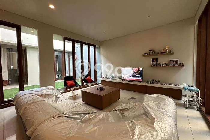 Jual Rumah Mewah Megah Dengan View Cantik di Citraland, Surabaya Jual Rumah Mewah Megah Dengan View Cantik di Citraland, Surabaya