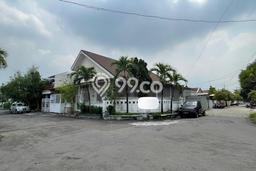 Rumah Modern Cantik 4 Kamar Siap Huni di Wiyung Rumah Modern Cantik 4 Kamar Siap Huni di Wiyung