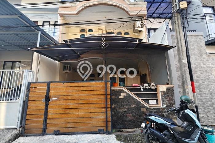Jual Rumah Luas Elegan Dengan View Eksklusif di Sunter, Jakarta Utara Jual Rumah Luas Elegan Dengan View Eksklusif di Sunter, Jakarta Utara