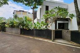 Rumah Cantik Full Furnish di Sayap Dago Bandung Rumah Cantik Full Furnish di Sayap Dago Bandung