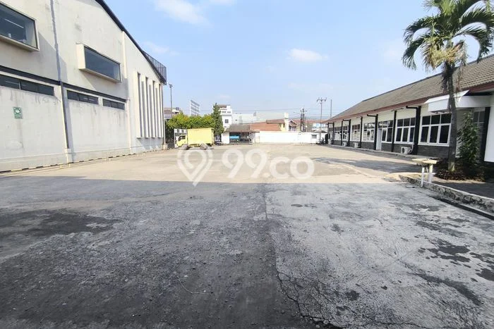 Unit Gudang Dijual di Bandung LT 14500m2 & LB 10000m2 Unit Gudang Dijual di Bandung LT 14500m2 & LB 10000m2