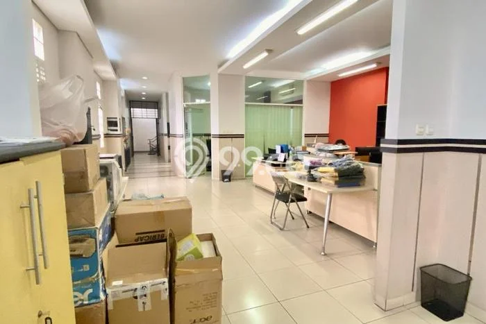Unit Komersial Disewakan di Braga di Area Ramai & Strategis Unit Komersial Disewakan di Braga di Area Ramai & Strategis