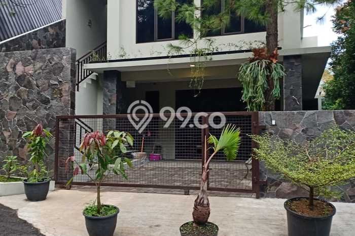 Rumah Modern Asri 2Lantai di Komplek Ciwaruga Gegerkalong Bandung Rumah Modern Asri 2Lantai di Komplek Ciwaruga Gegerkalong Bandung