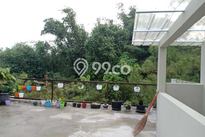 Rumah Modern Asri 2Lantai di Komplek Ciwaruga Gegerkalong Bandung Rumah Modern Asri 2Lantai di Komplek Ciwaruga Gegerkalong Bandung