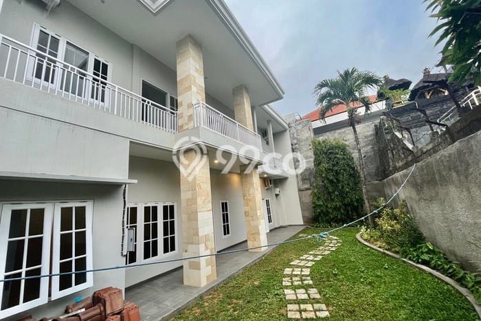 Rumah di , Luas 500m2m², Bangunan 600m2m² Rumah di , Luas 500m2m², Bangunan 600m2m²
