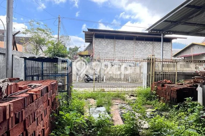 LOKASI STRATEGIS! Gudang Kawasan Batu, Luas 500m2m², Akses Strategis LOKASI STRATEGIS! Gudang Kawasan Batu, Luas 500m2m², Akses Strategis