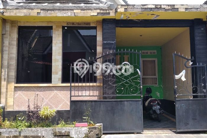 Rumah Nyaman area Junrejo, Batu, Luas 87m2m² LB 77m2m² Rumah Nyaman area Junrejo, Batu, Luas 87m2m² LB 77m2m²