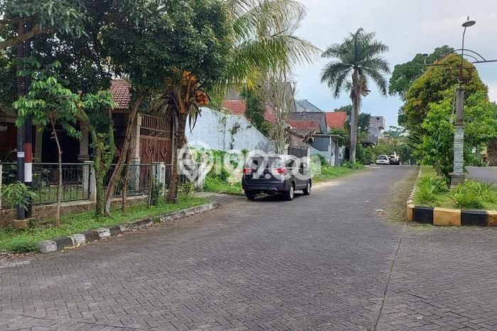 Properti Strategis 5 KT Luas Tanah 259m2m² di Sukun, Malang Properti Strategis 5 KT Luas Tanah 259m2m² di Sukun, Malang