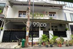 Siap Huni Rumah Mewah 6 Kamar di Tanah Abang Dekat ke Mana Saja Siap Huni Rumah Mewah 6 Kamar di Tanah Abang Dekat ke Mana Saja