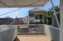 Jual Rumah Minimalis Bagus Punya 4 KT di Mulyorejo Surabaya SHM Jual Rumah Minimalis Bagus Punya 4 KT di Mulyorejo Surabaya SHM