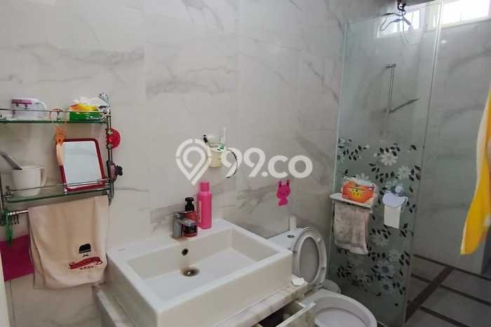 Dijual Rumah 3 Kamar Lokasi Ideal Bagus dan Strategis di Mulyorejo Dijual Rumah 3 Kamar Lokasi Ideal Bagus dan Strategis di Mulyorejo