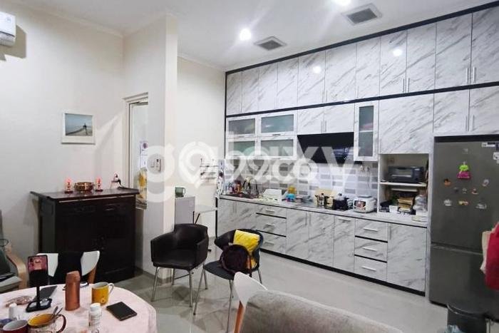 Rumah Strategis Minimalis Lb 114m2 di Mulyorejo, Surabaya Rumah Strategis Minimalis Lb 114m2 di Mulyorejo, Surabaya