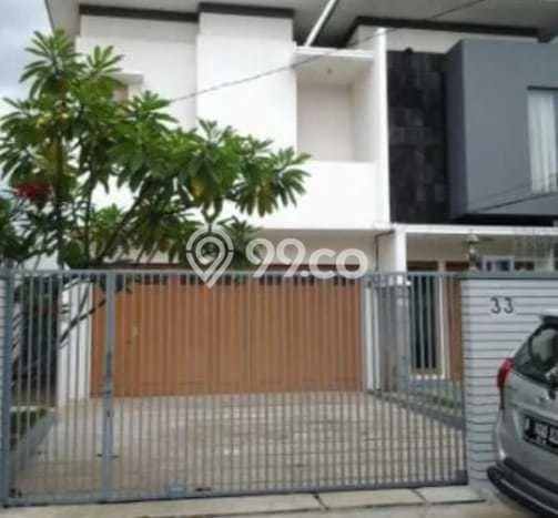 Disewakan! Rumah 5 Kamar Tidur &
4 Kamar Mandi di Cipete, Jakarta Selatan Disewakan! Rumah 5 Kamar Tidur &
4 Kamar Mandi di Cipete, Jakarta Selatan