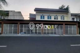 BEST PRICE! Rumah kawasan Cempaka Putih, Dekat Fasilitas, 3 KT, Luas 180m² Bangunan 220m² BEST PRICE! Rumah kawasan Cempaka Putih, Dekat Fasilitas, 3 KT, Luas 180m² Bangunan 220m²