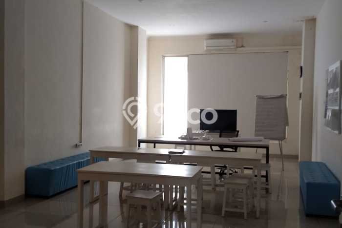 Ruko Kawasan Rawamangun, Luas 76m², For Rent, Pusat Bisnis, Siap Operasional Ruko Kawasan Rawamangun, Luas 76m², For Rent, Pusat Bisnis, Siap Operasional