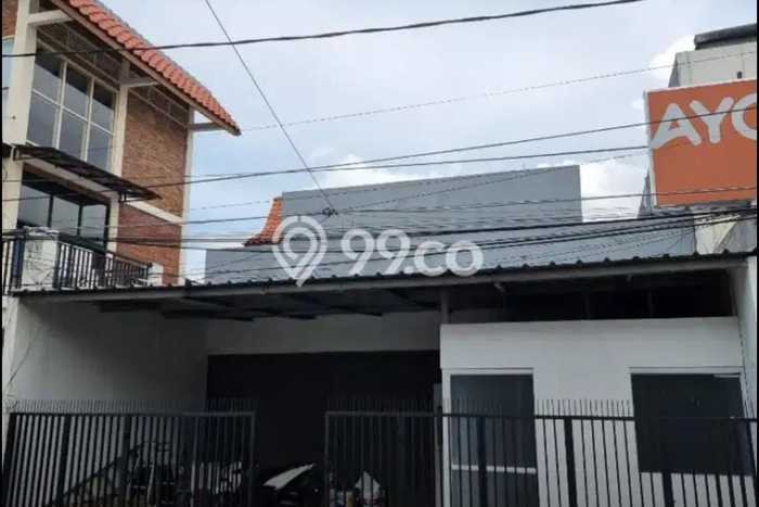Rumah Asri di Tebet, 2 KT, Akses Mudah Rumah Asri di Tebet, 2 KT, Akses Mudah