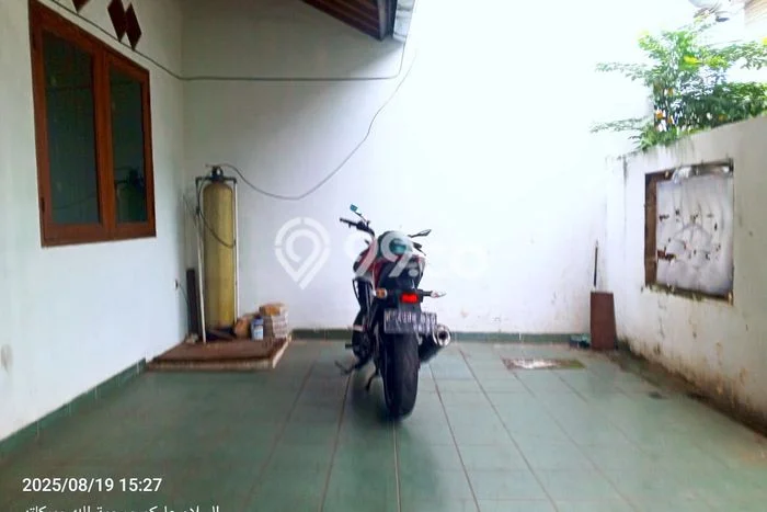 HOT DEAL! Rumah area Pasar Minggu, 2 KM, Area Asri, LT 100m² Bangunan 120m² HOT DEAL! Rumah area Pasar Minggu, 2 KM, Area Asri, LT 100m² Bangunan 120m²