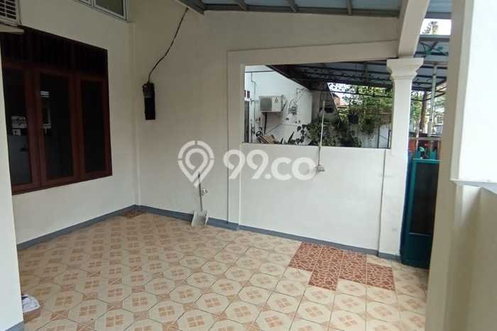 LOKASI STRATEGIS! Rumah di Cilandak, Dekat Stasiun, 2 KM, LT 115m2m² LB 200m2m² LOKASI STRATEGIS! Rumah di Cilandak, Dekat Stasiun, 2 KM, LT 115m2m² LB 200m2m²