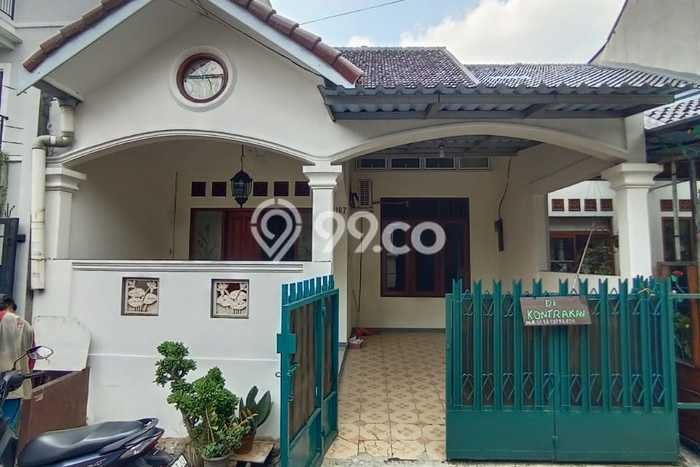 LOKASI STRATEGIS! Rumah di Cilandak, Dekat Stasiun, 2 KM, LT 115m2m² LB 200m2m² LOKASI STRATEGIS! Rumah di Cilandak, Dekat Stasiun, 2 KM, LT 115m2m² LB 200m2m²