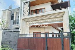 Lokasi terbaik! Rumah siap huni dikontrakkan di Tibubeneng LB 165m2 Lokasi terbaik! Rumah siap huni dikontrakkan di Tibubeneng LB 165m2