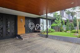 Rumah Sewa Bandung LT 290m2 LB 196m2 Area Kota Baru Parahyangan Rumah Sewa Bandung LT 290m2 LB 196m2 Area Kota Baru Parahyangan