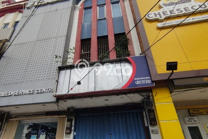 Unit Ruko Dijual di Depok LT 73m2 & LB 219m2 Unit Ruko Dijual di Depok LT 73m2 & LB 219m2
