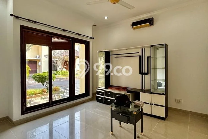 Disewakan Rumah Nyaman di Pejaten Harga Rp 690 Juta/ Tahun Disewakan Rumah Nyaman di Pejaten Harga Rp 690 Juta/ Tahun