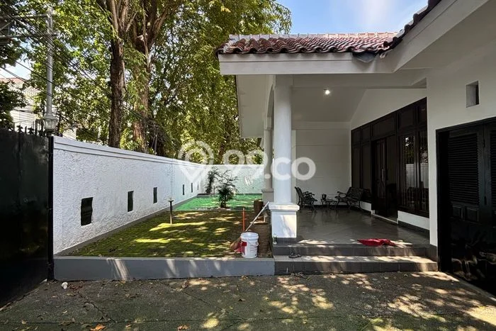 Disewakan Hunian Konsep Modern di Mampang Prapatan Jakarta Selatan dengan 4 Kamar Disewakan Hunian Konsep Modern di Mampang Prapatan Jakarta Selatan dengan 4 Kamar