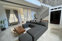Rumah area Bintaro, 3 KM, Konsep Minimalis, Luas 205m² Bangunan 350m² Rumah area Bintaro, 3 KM, Konsep Minimalis, Luas 205m² Bangunan 350m²