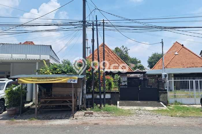 Hunian Eksklusif Siap Huni LT 601m2 di Wonokromo, Surabaya Hunian Eksklusif Siap Huni LT 601m2 di Wonokromo, Surabaya