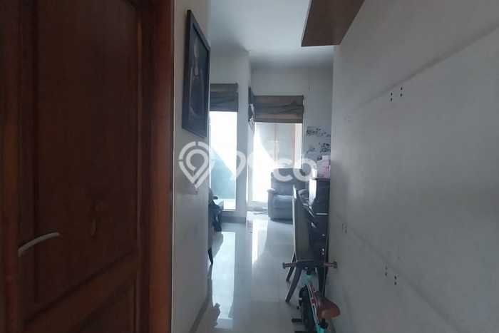 Rumah Modern 4 Kamar LT 190m2 di Taman Holis Indah Rumah Modern 4 Kamar LT 190m2 di Taman Holis Indah