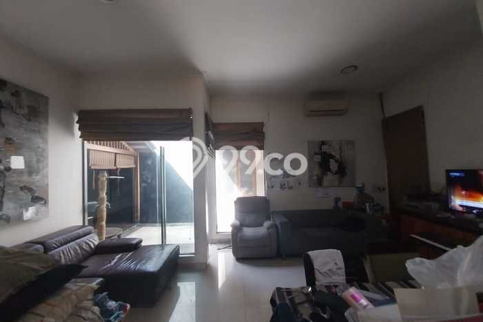 Rumah Modern 4 Kamar LT 190m2 di Taman Holis Indah Rumah Modern 4 Kamar LT 190m2 di Taman Holis Indah