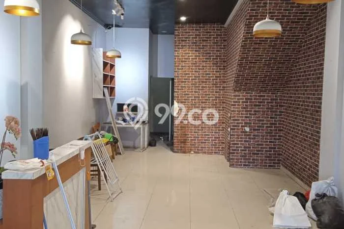 Area Strategis! Disewakan Ruko Lokasi Cipondoh, Tangerang Cocok untuk Bisnis Area Strategis! Disewakan Ruko Lokasi Cipondoh, Tangerang Cocok untuk Bisnis