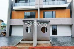 LOKASI PREMIUM! Rumah Strategis di , LT 153m2m² LB 298m2m² LOKASI PREMIUM! Rumah Strategis di , LT 153m2m² LB 298m2m²