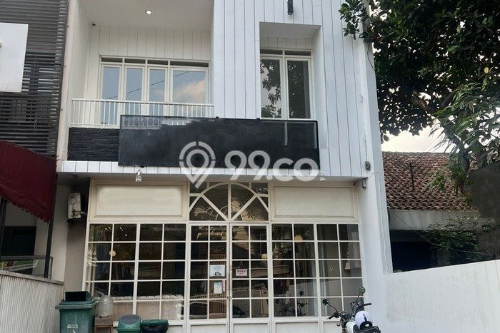 Ruko Strategis di , Luas 300m2m², Jalan Mainroad, Ramai Ruko Strategis di , Luas 300m2m², Jalan Mainroad, Ramai