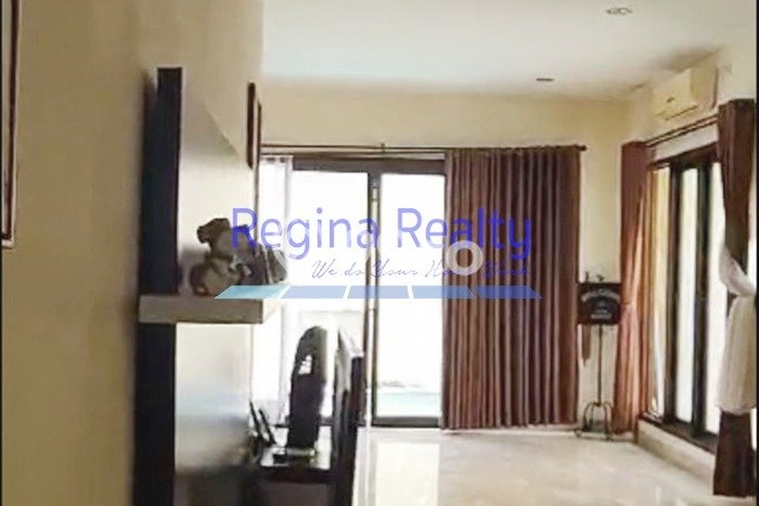 Rumah Elit LB 380m2 Siap Pakai Desain Elegan di Kerobokan, Badung Rumah Elit LB 380m2 Siap Pakai Desain Elegan di Kerobokan, Badung